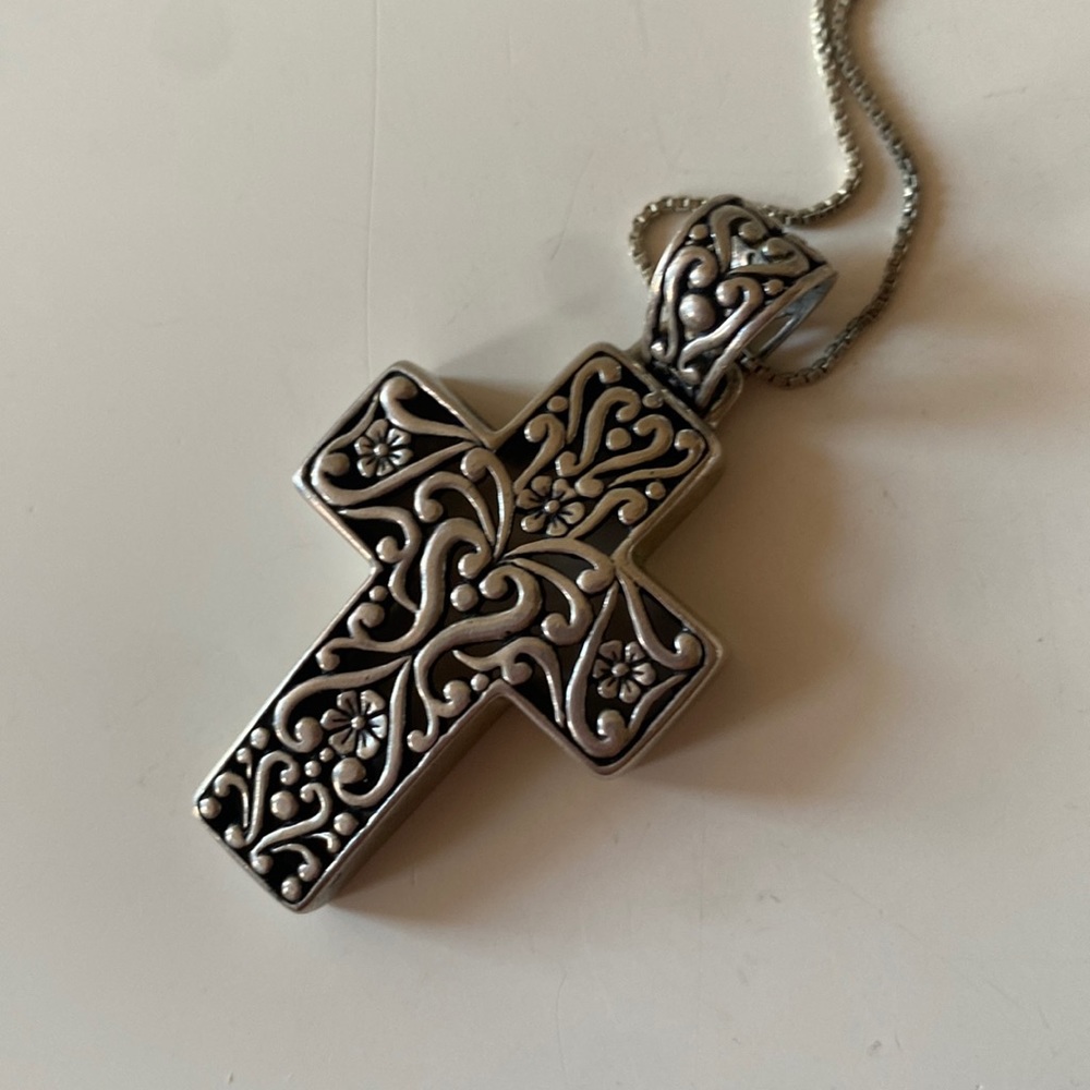 Carolyn Pollack Sterling Silver Cross Pendant Filigree Flowers 925